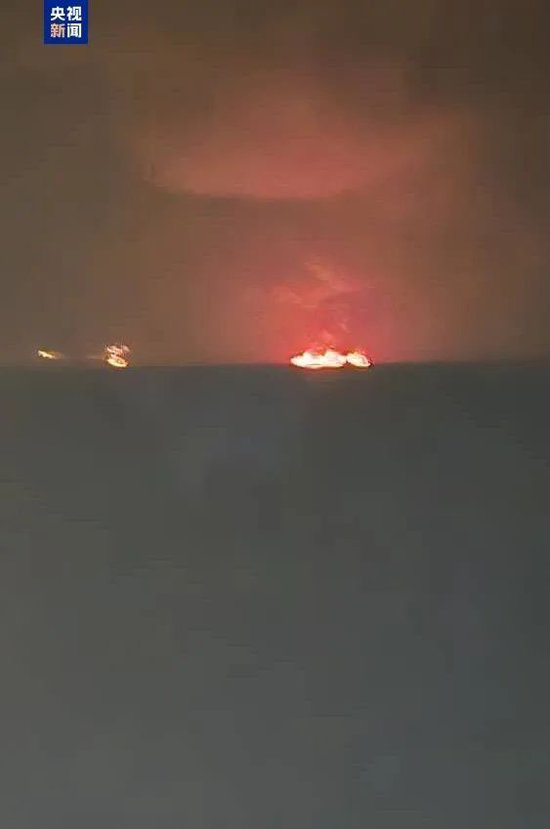 突发！3艘船在霍尔木兹海峡附近海域起火，国际油价走高，A股石油板块也在涨